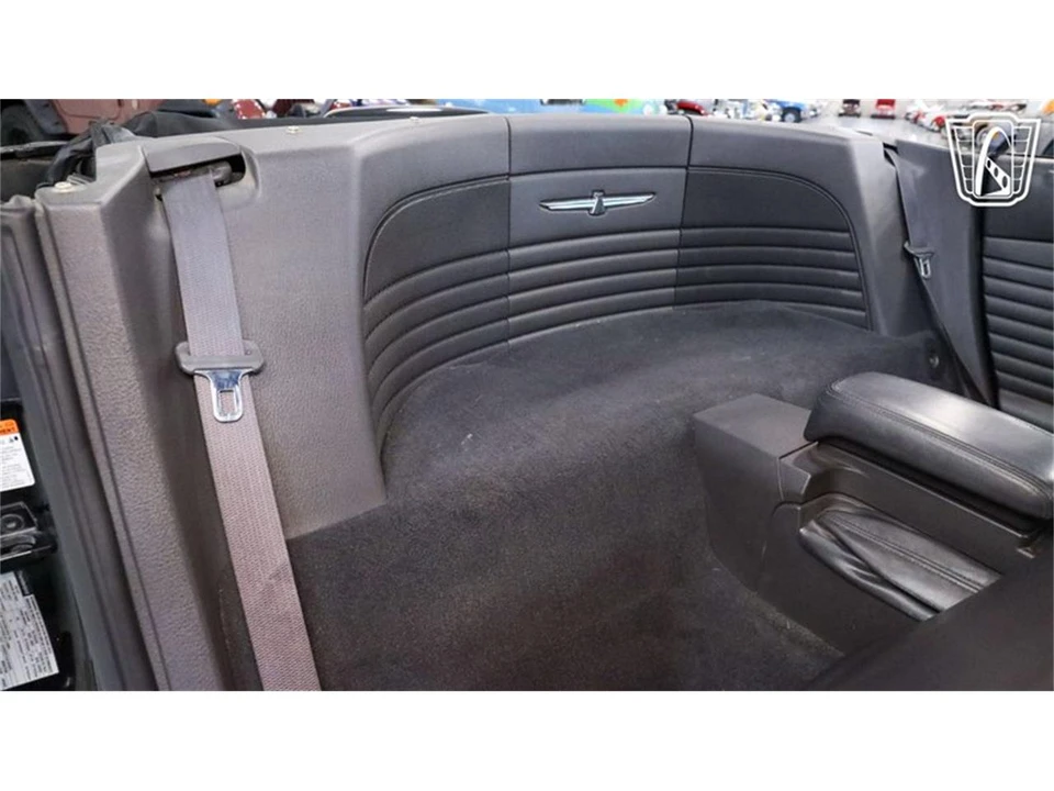 2002 Ford Thunderbird 11th Gen - Image 20 of 31