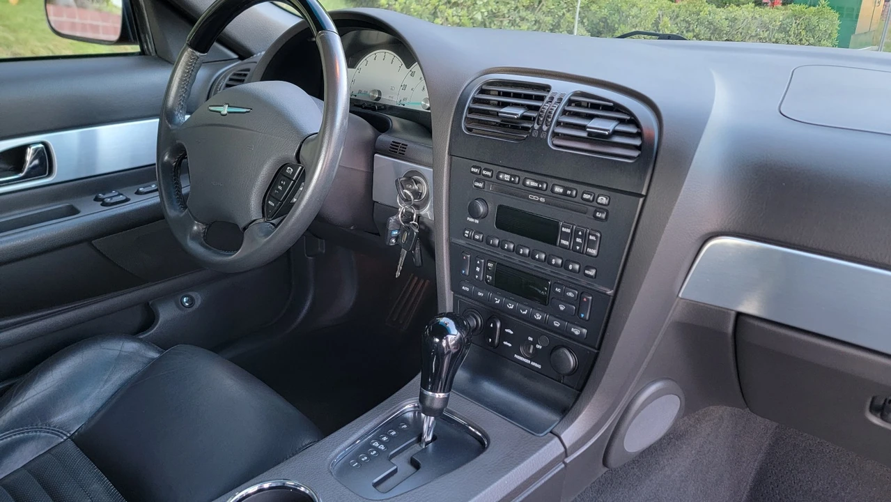2002 Ford Thunderbird 11th Gen - Image 16 of 21