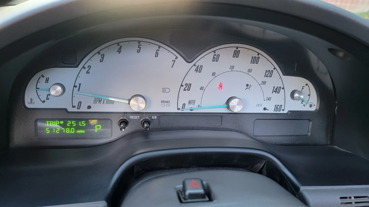 2002 Ford Thunderbird 11th Gen - Image 17 of 21