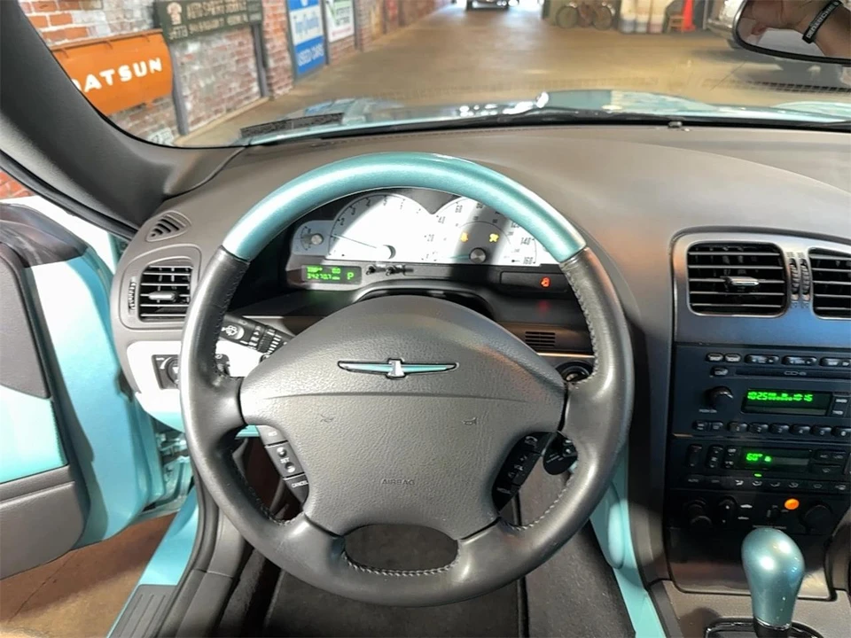 2002 Ford Thunderbird 11th Gen - Image 11 of 31