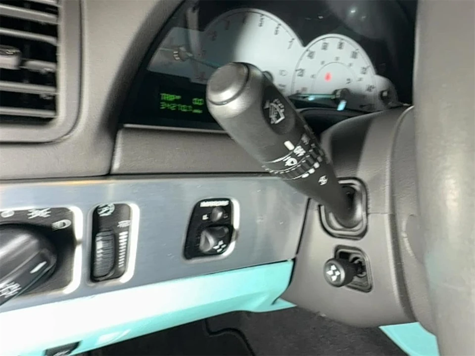2002 Ford Thunderbird 11th Gen - Image 21 of 31