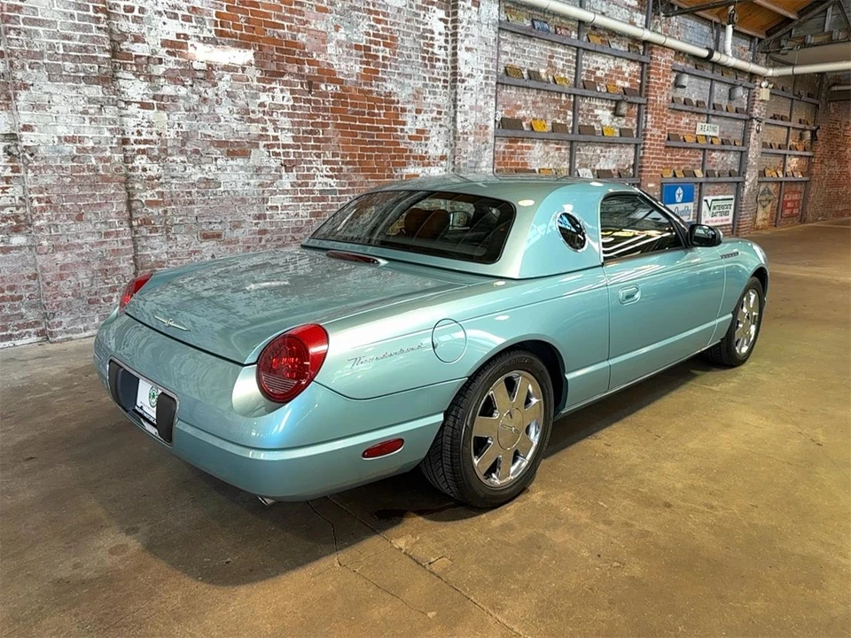 2002 Ford Thunderbird 11th Gen - Image 3 of 31