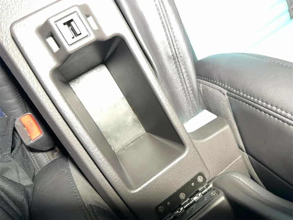 2002 Ford Thunderbird 11th Gen - Image 29 of 31