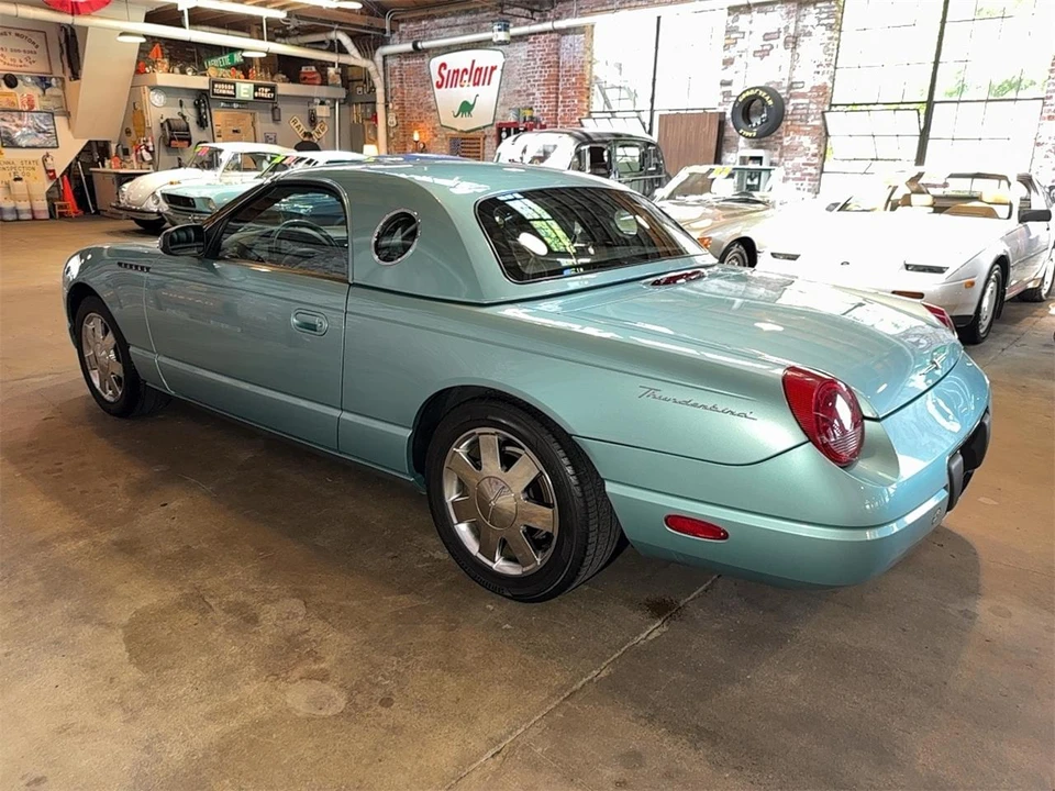 2002 Ford Thunderbird 11th Gen - Image 5 of 31