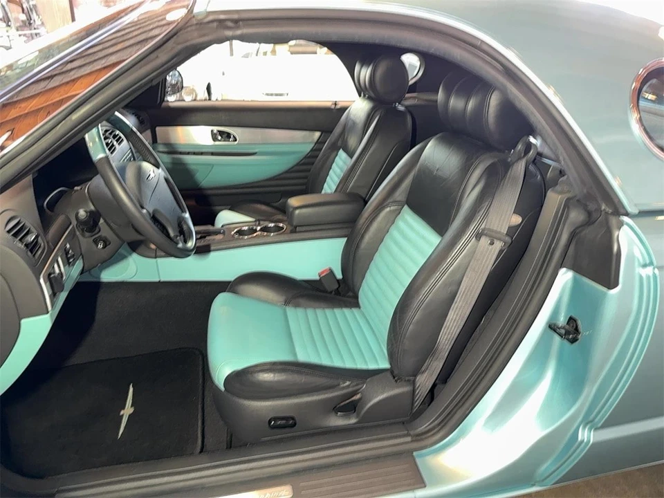 2002 Ford Thunderbird 11th Gen - Image 10 of 31