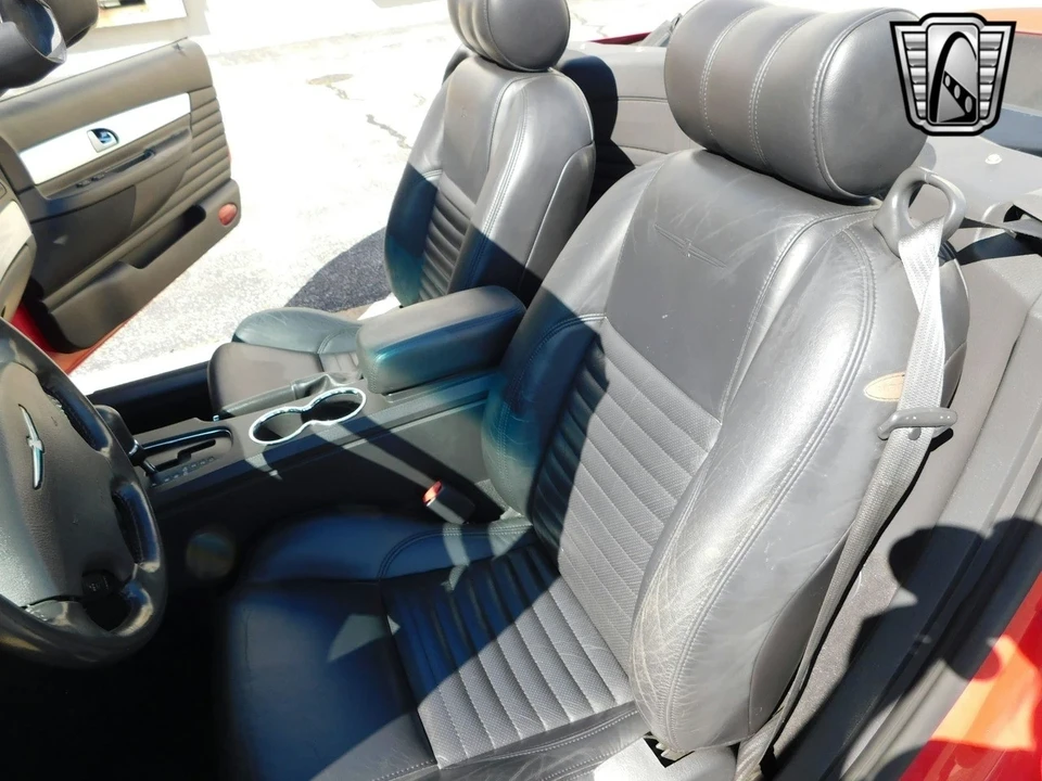 2002 Ford Thunderbird 10th Gen - Image 17 of 21
