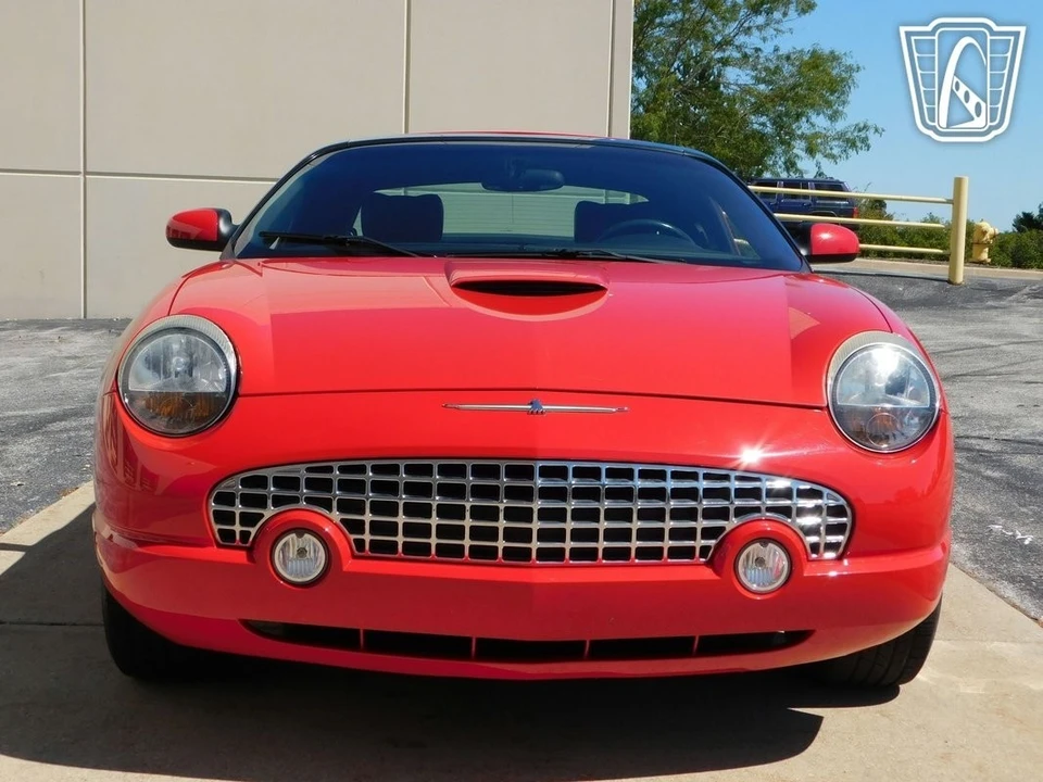2002 Ford Thunderbird 10th Gen - Image 15 of 21