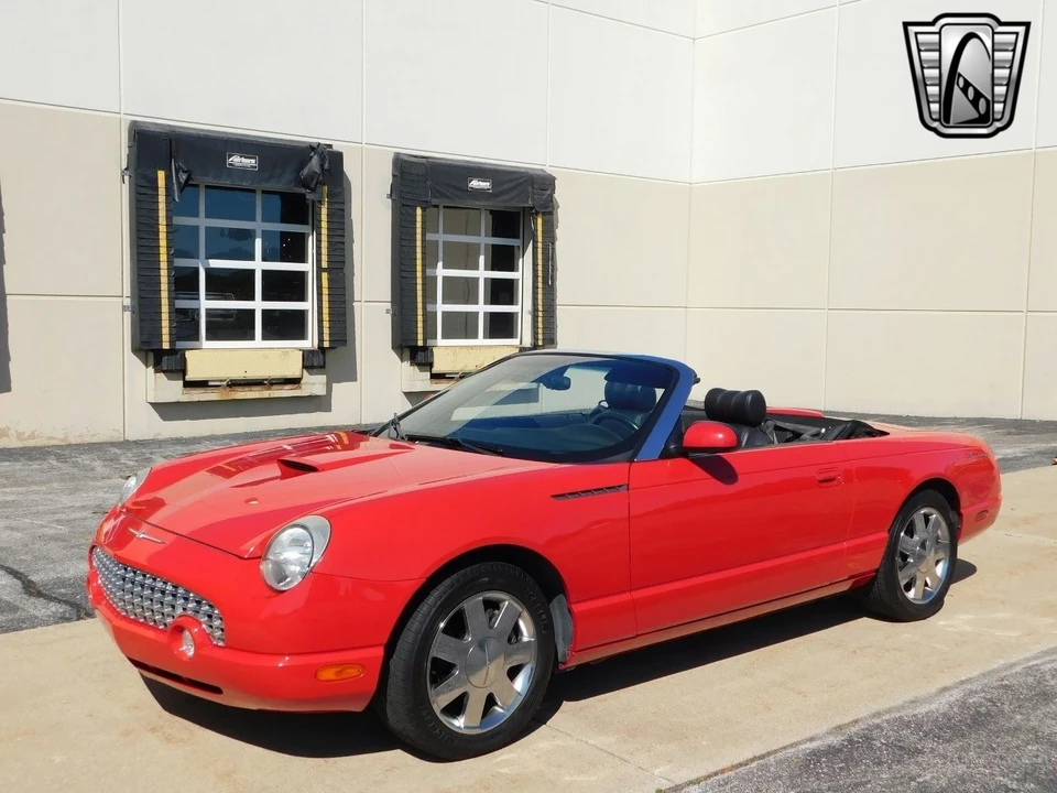 2002 Ford Thunderbird 10th Gen - Image 8 of 12