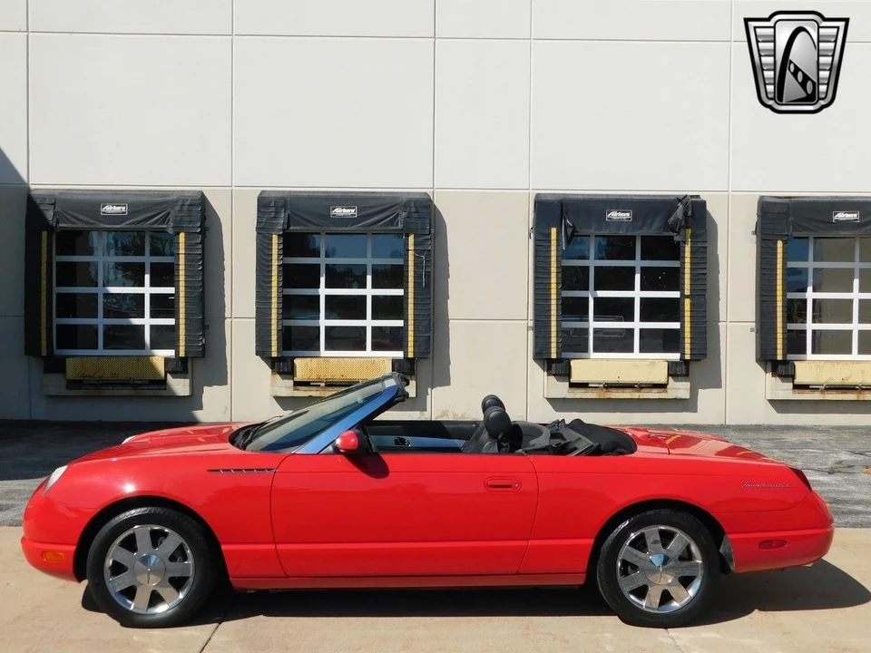2002 Ford Thunderbird 10th Gen - Image 9 of 12