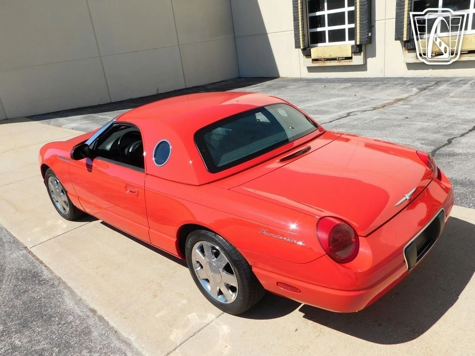 2002 Ford Thunderbird 10th Gen - Image 12 of 21