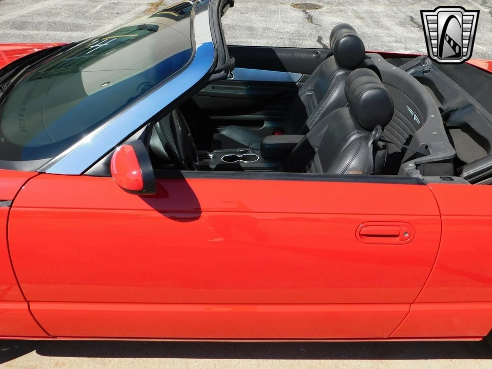 2002 Ford Thunderbird 10th Gen - Image 10 of 12