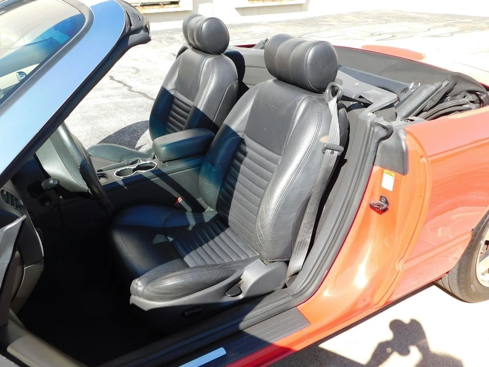 2002 Ford Thunderbird 10th Gen - Image 18 of 21