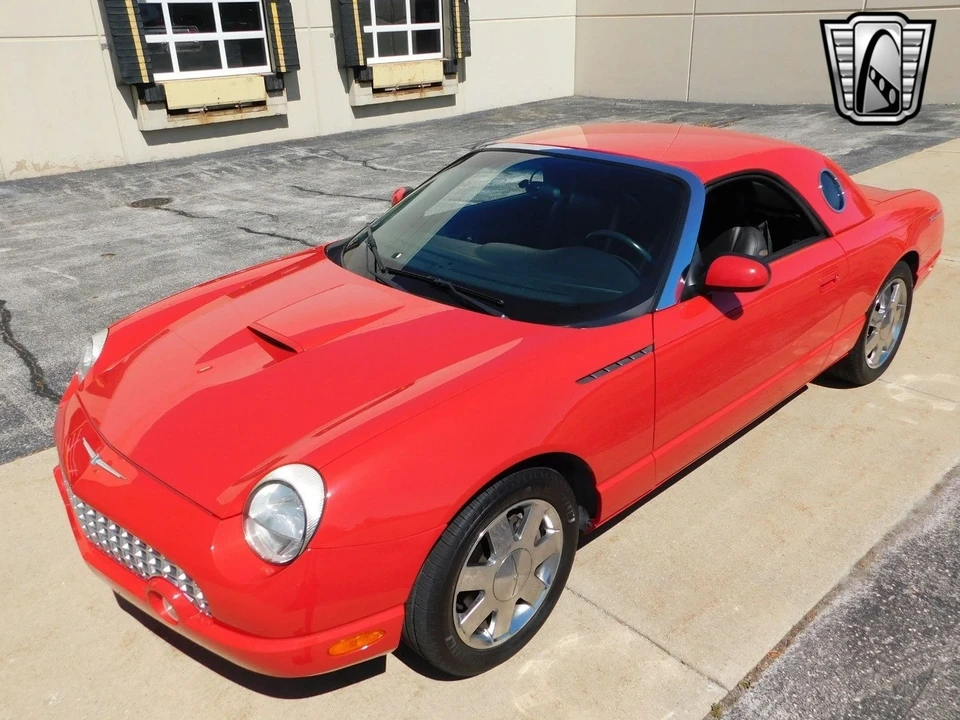2002 Ford Thunderbird 10th Gen - Image 3 of 12