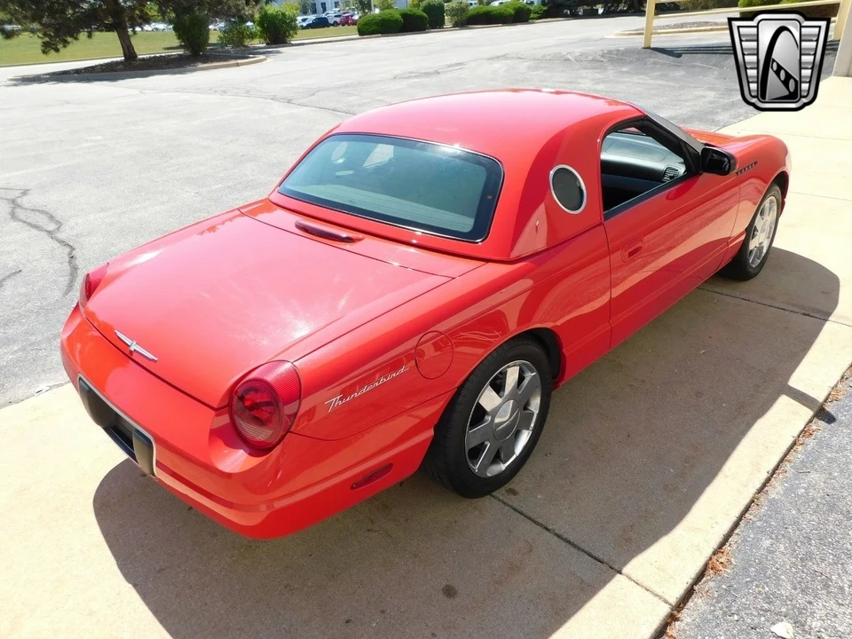 2002 Ford Thunderbird 10th Gen - Image 4 of 12