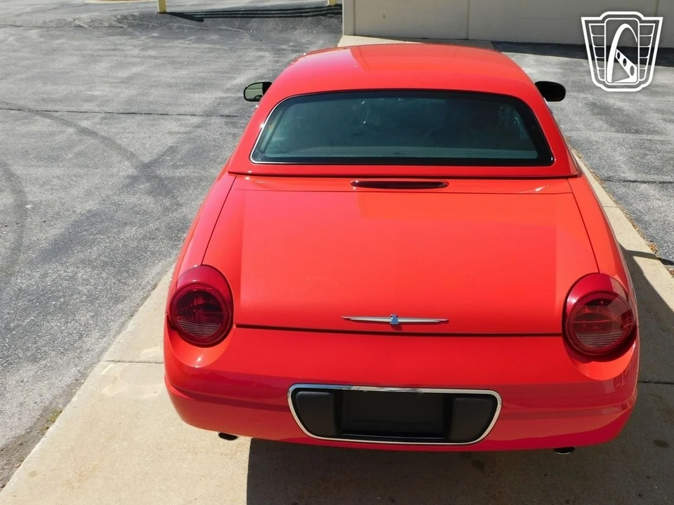 2002 Ford Thunderbird 10th Gen - Image 11 of 21