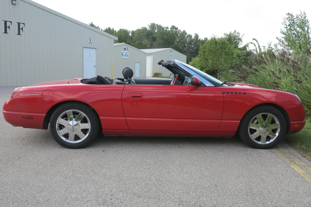 2002 Ford Thunderbird 11th Gen - Image 3 of 9