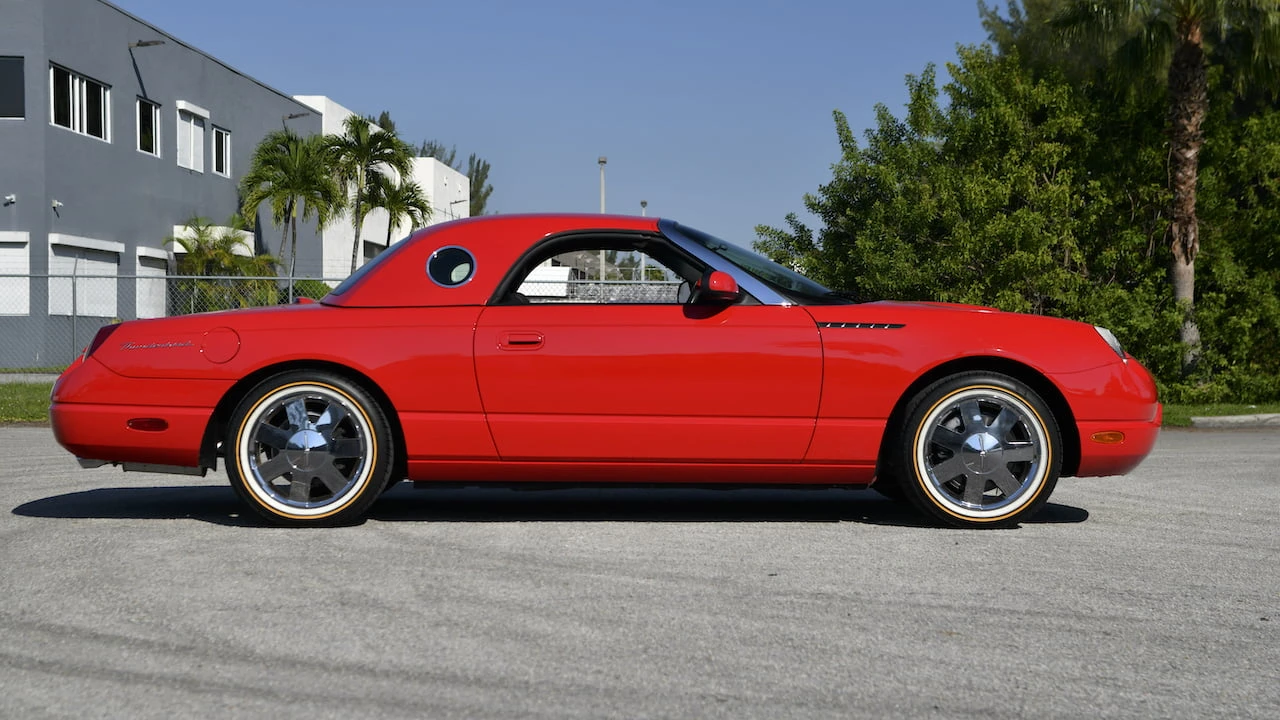 2002 Ford Thunderbird 11th Gen - Image 2 of 31