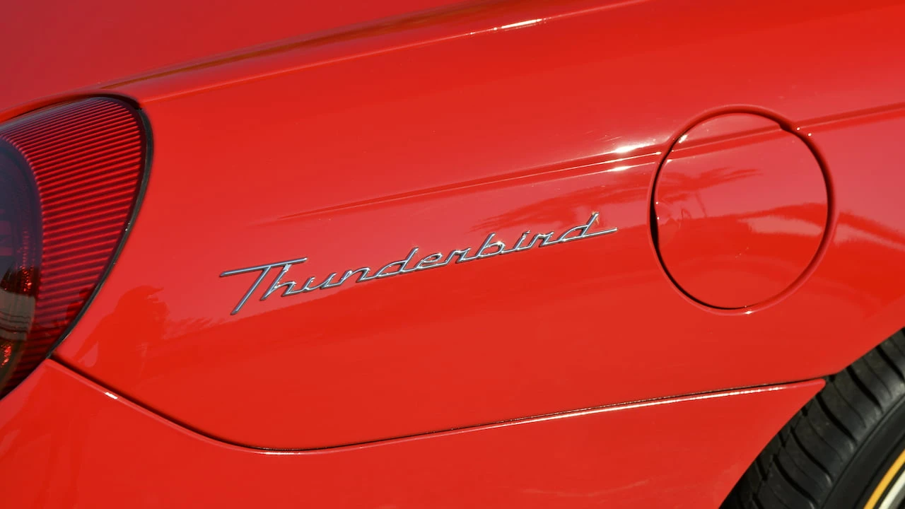 2002 Ford Thunderbird 11th Gen - Image 24 of 31