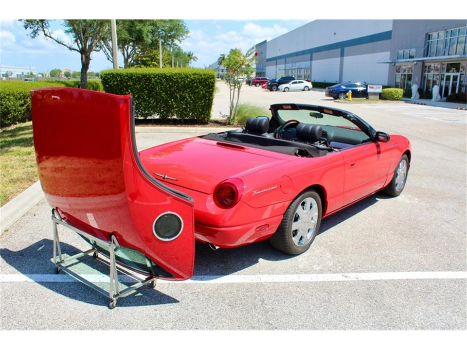 2002 Ford Thunderbird 11th Gen - Image 16 of 31
