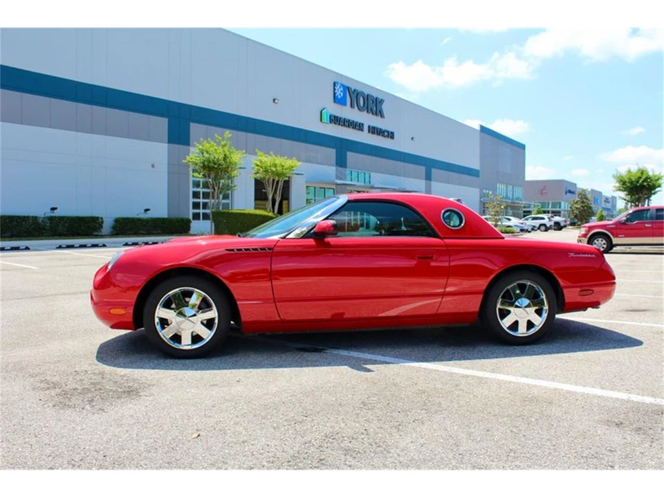 2002 Ford Thunderbird 11th Gen - Image 10 of 31