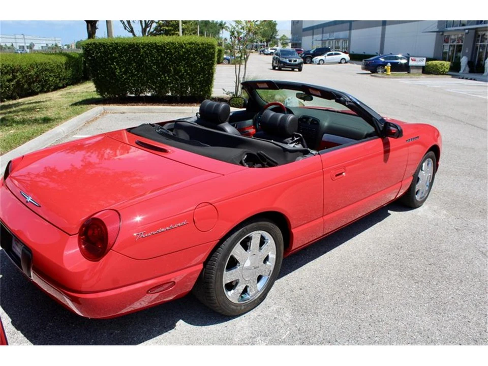 2002 Ford Thunderbird 11th Gen - Image 17 of 31