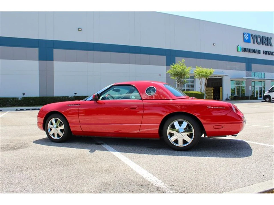 2002 Ford Thunderbird 11th Gen - Image 11 of 31