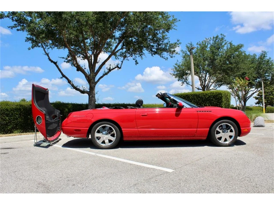 2002 Ford Thunderbird 11th Gen - Image 3 of 31