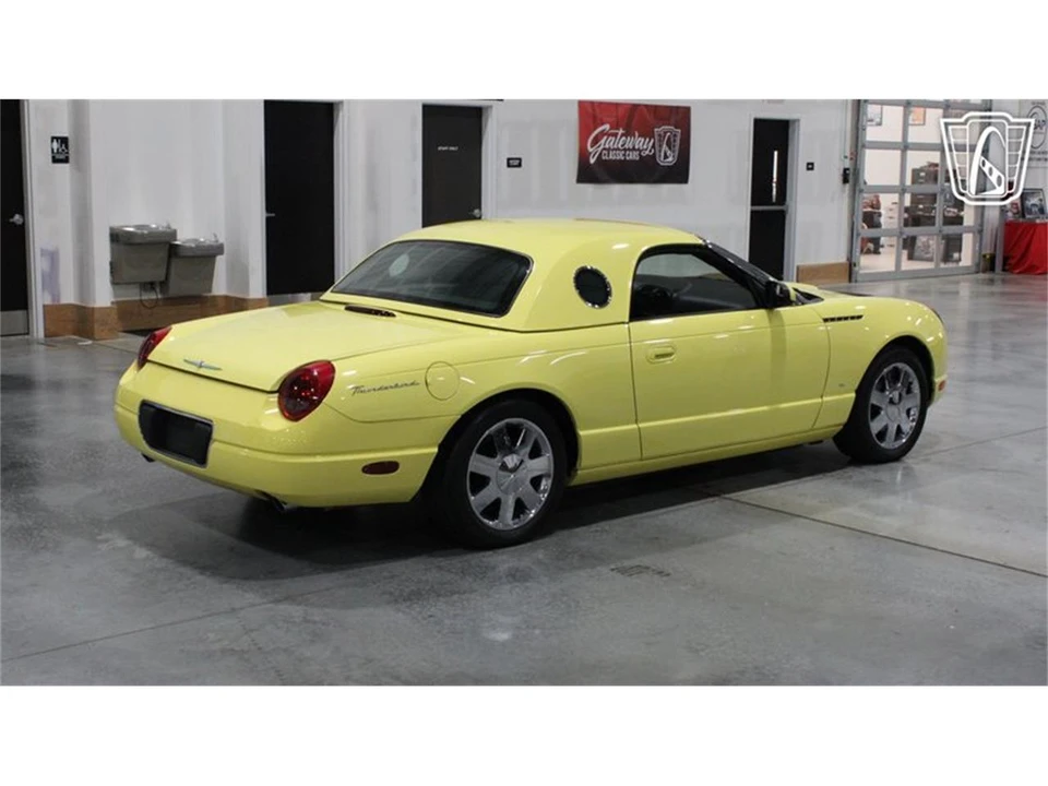 2002 Ford Thunderbird 11th Gen - Image 16 of 31