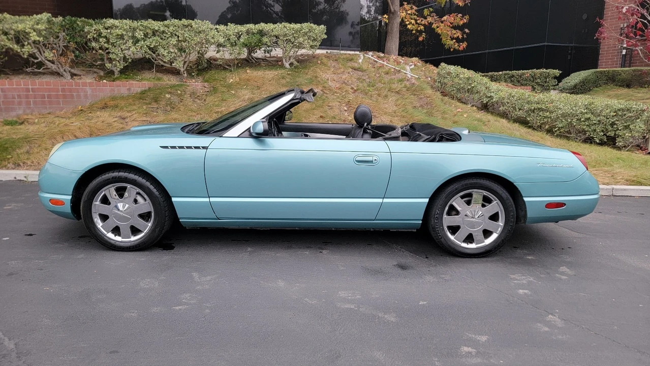 2002 Ford Thunderbird 11th Gen - Image 4 of 21