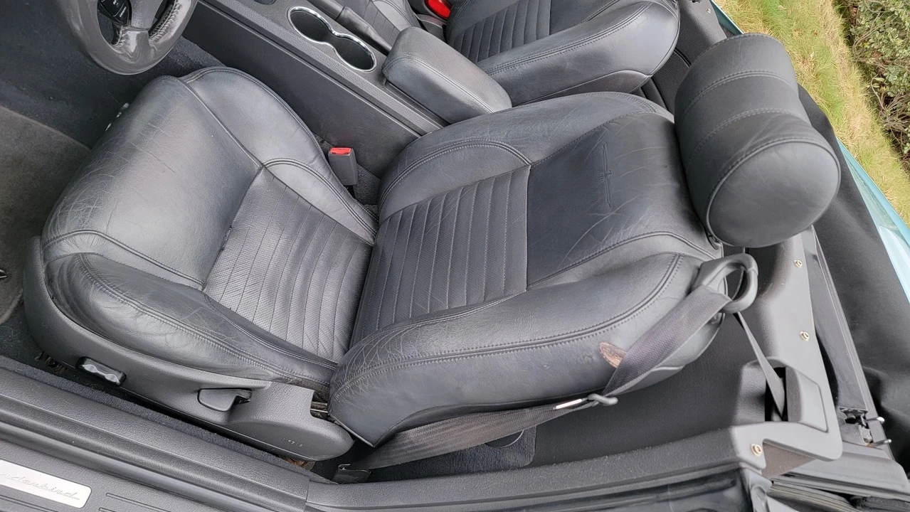 2002 Ford Thunderbird 11th Gen - Image 16 of 21