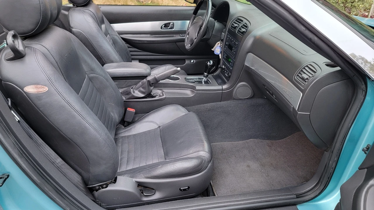 2002 Ford Thunderbird 11th Gen - Image 15 of 21