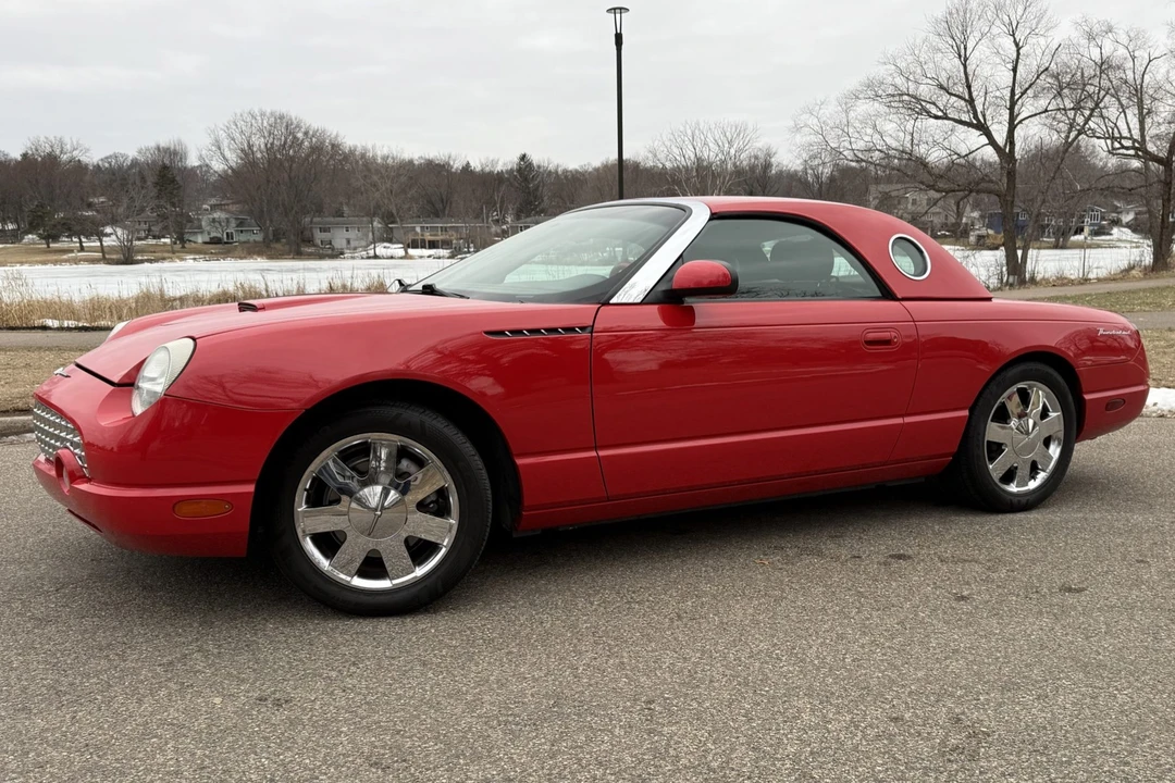 2002 Ford Thunderbird 11th Gen - Image 3 of 9