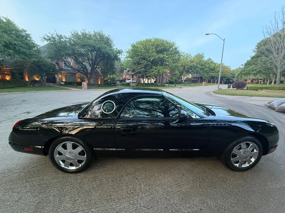 2002 Ford Thunderbird 11th Gen - Image 10 of 21