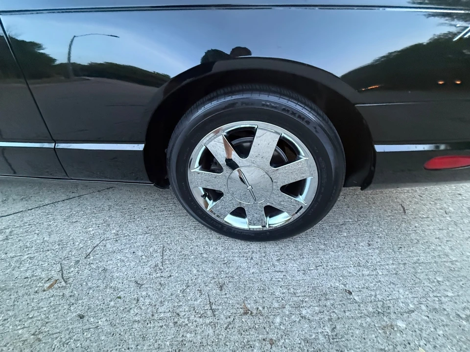 2002 Ford Thunderbird 11th Gen - Image 4 of 21