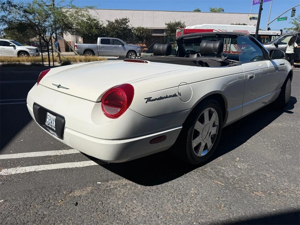 2002 Ford Thunderbird 11th Gen - Image 10 of 21