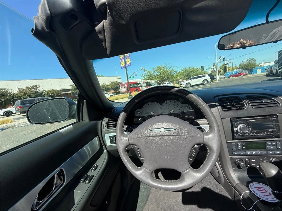 2002 Ford Thunderbird 11th Gen - Image 17 of 21