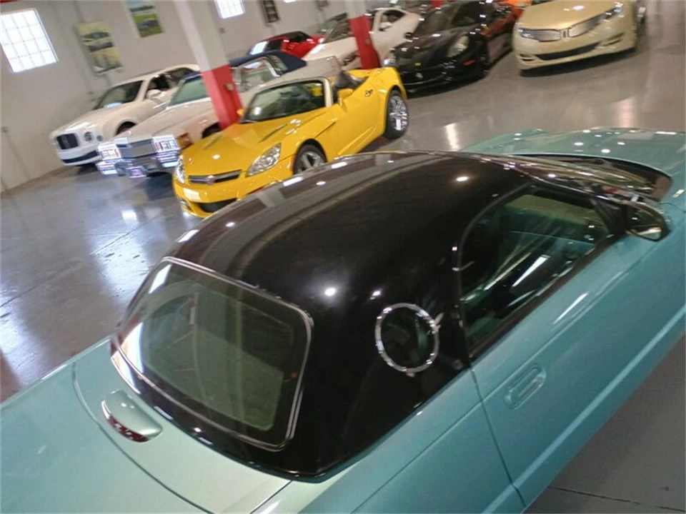 2002 Ford Thunderbird 11th Gen - Image 13 of 31