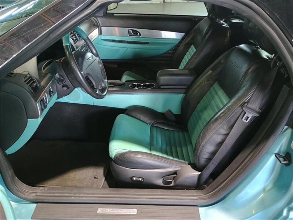 2002 Ford Thunderbird 11th Gen - Image 15 of 31