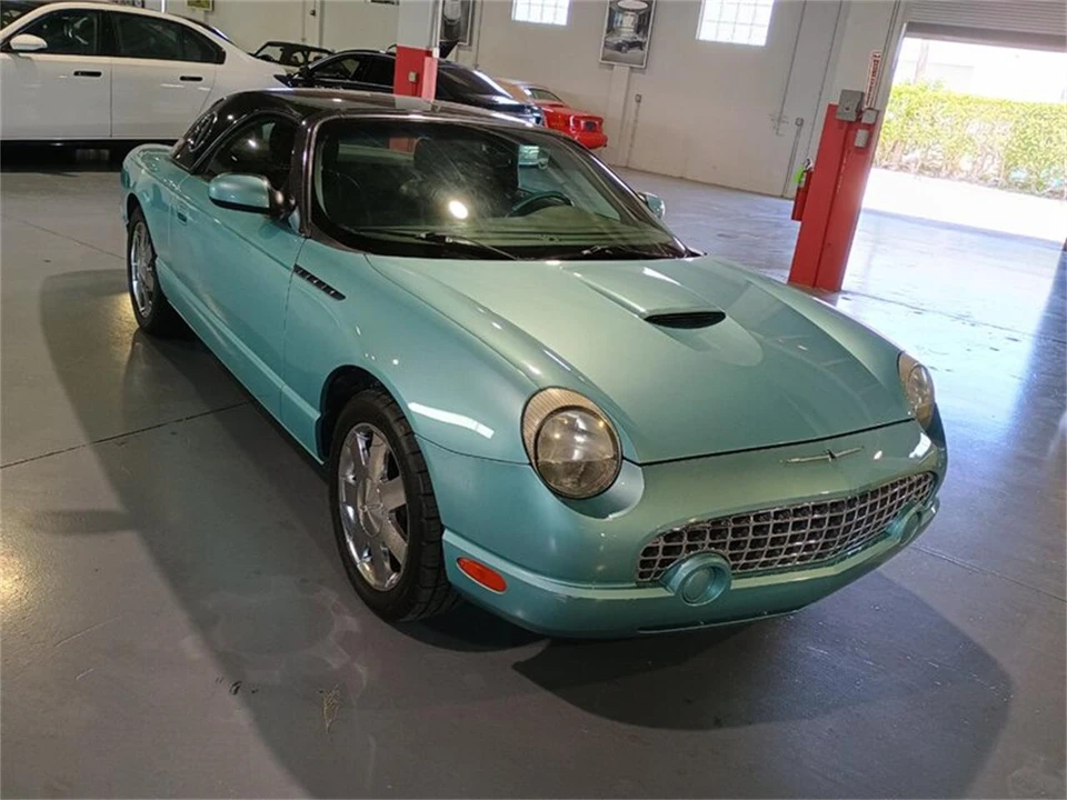 2002 Ford Thunderbird 11th Gen - Image 9 of 31