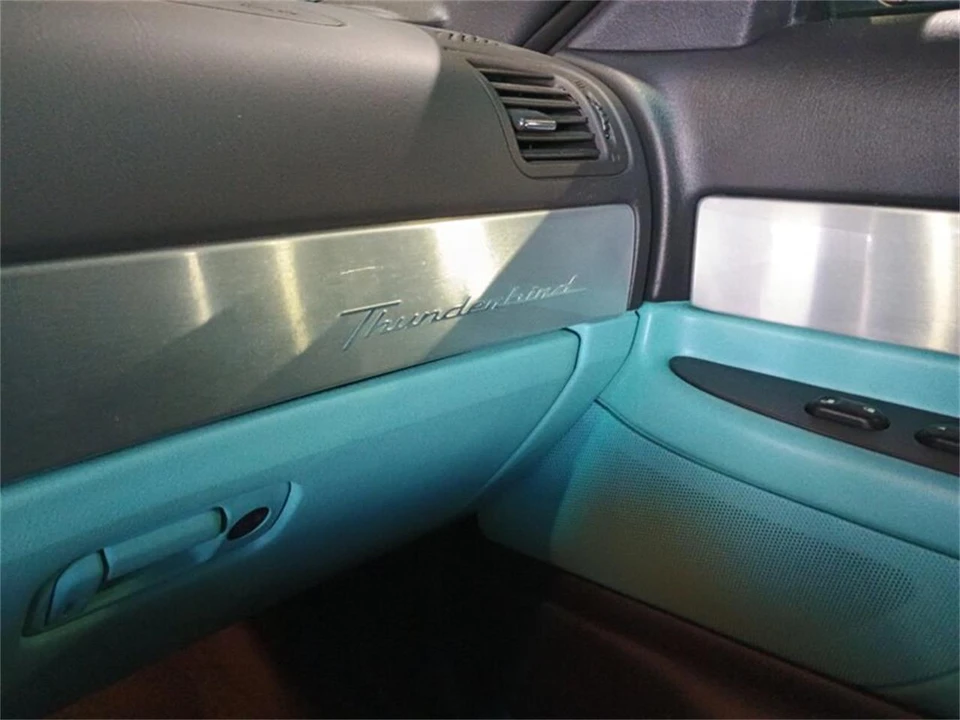 2002 Ford Thunderbird 11th Gen - Image 29 of 31