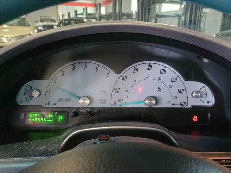 2002 Ford Thunderbird 11th Gen - Image 25 of 31