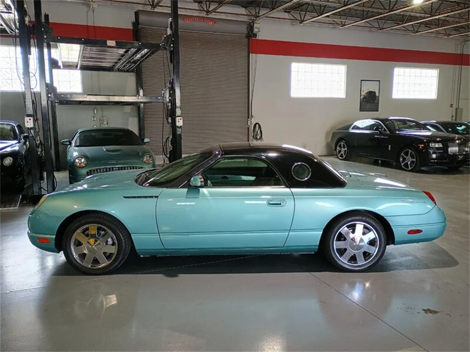 2002 Ford Thunderbird 11th Gen - Image 3 of 31