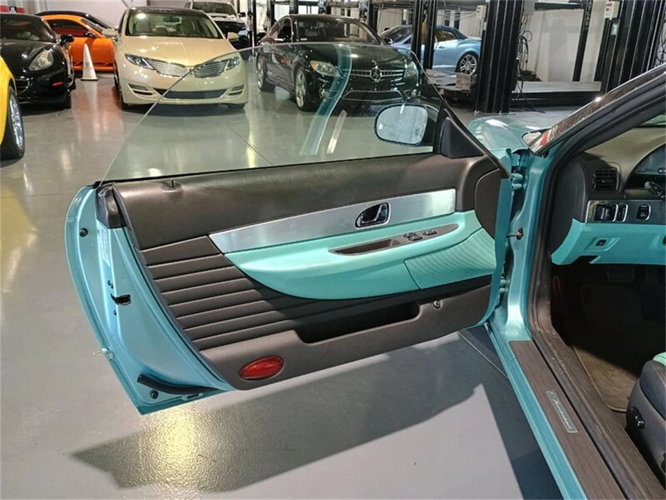 2002 Ford Thunderbird 11th Gen - Image 14 of 31