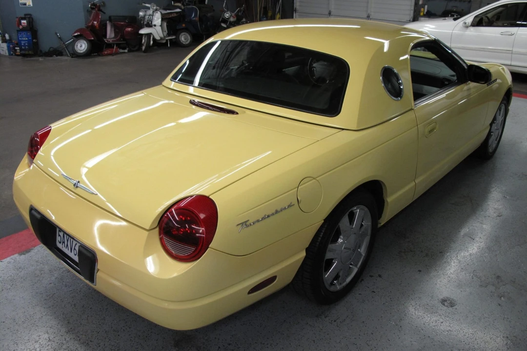 2002 Ford Thunderbird 11th Gen - Image 2 of 8