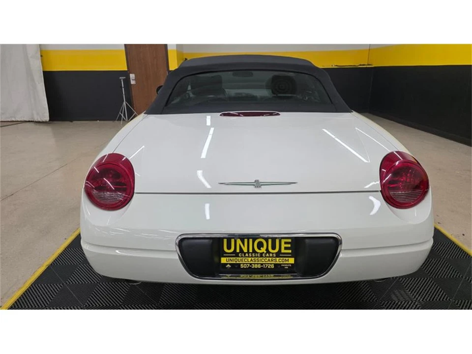 2002 Ford Thunderbird 11th Gen - Image 16 of 31
