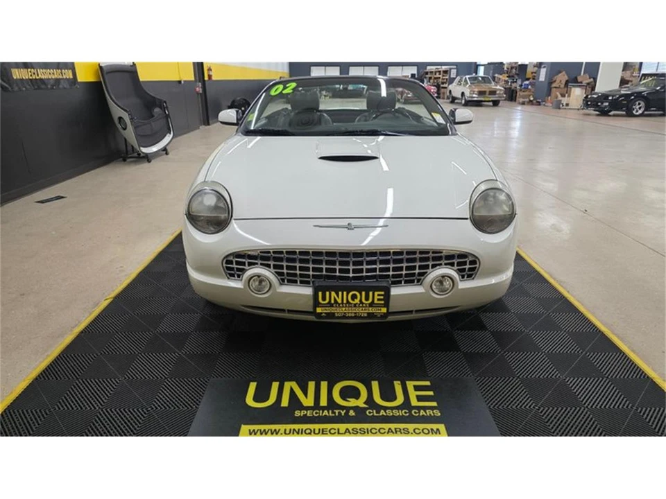 2002 Ford Thunderbird 11th Gen - Image 2 of 31