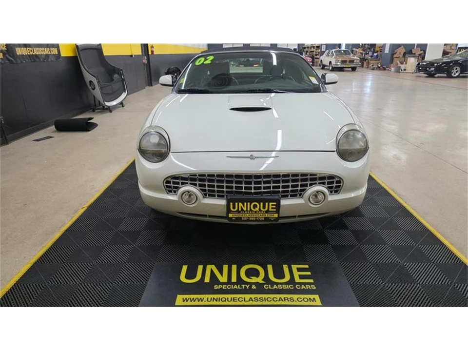 2002 Ford Thunderbird 11th Gen - Image 13 of 31