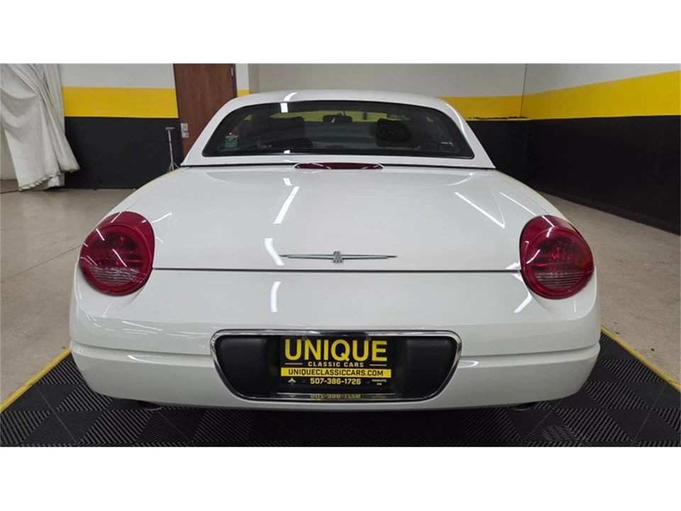 2002 Ford Thunderbird 11th Gen - Image 23 of 31