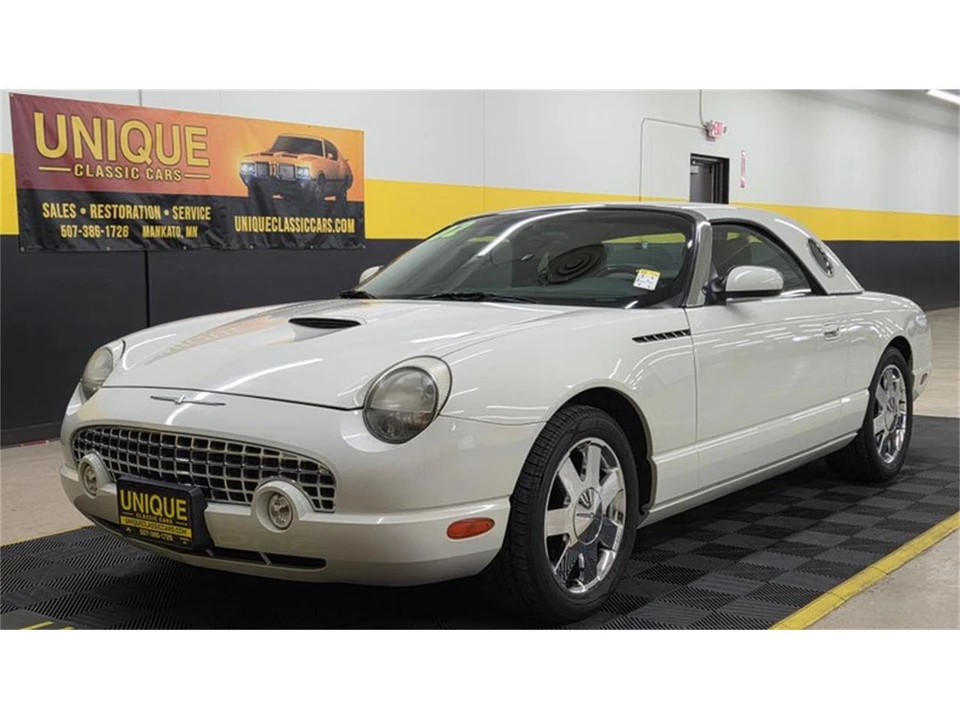 2002 Ford Thunderbird 11th Gen - Image 19 of 31