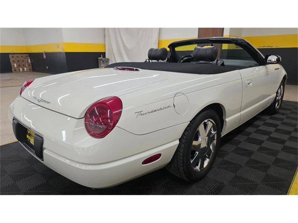 2002 Ford Thunderbird 11th Gen - Image 4 of 31